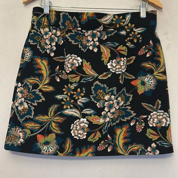 INC International Concepts black floral front zip mini skirt Size 10P EUC - Picture 5 of 8